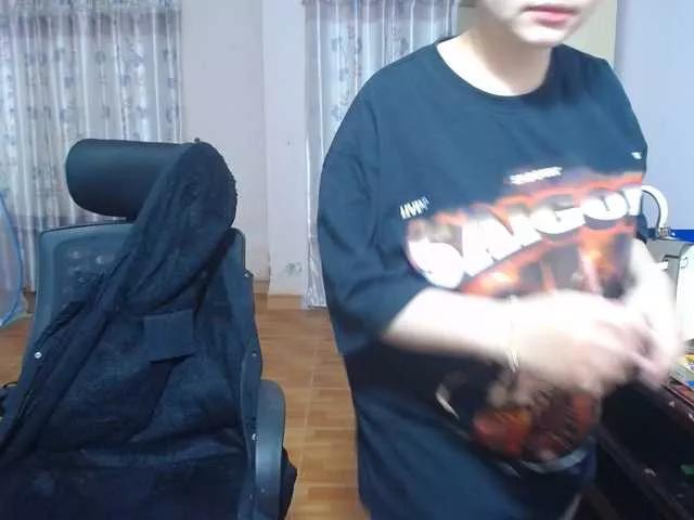 Offline Akira102 on BongaCams