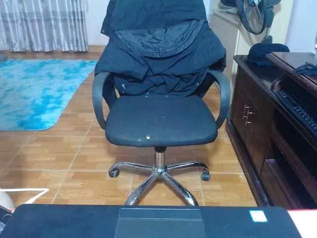 Offline Akira102 on BongaCams