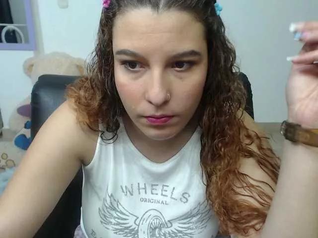 Offline alexa-kiut on BongaCams