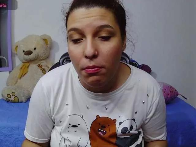 Offline alexa-kiut on BongaCams