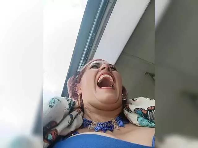 Offline AlexaBrown12 on BongaCams