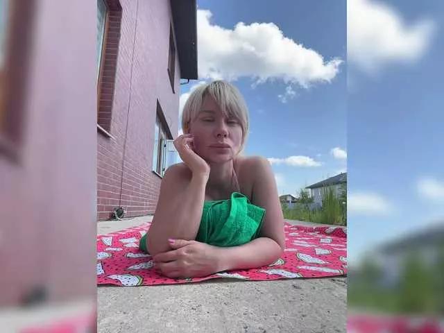 Freechat AlisaBlackFox on BongaCams
