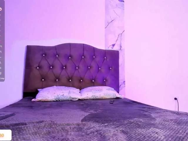 Offline Alysson-18 on BongaCams