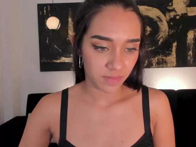 Offline AmaliaCruss on BongaCams