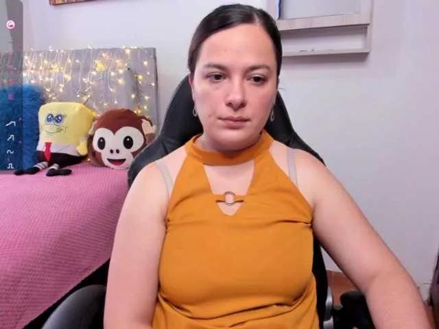 Offline angelaagomez on BongaCams