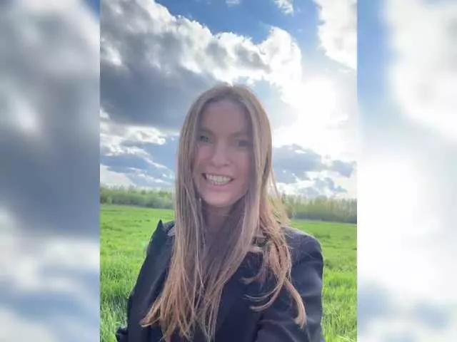 Offline ann-den on BongaCams