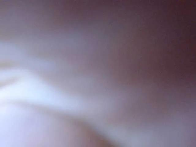 AnthonellaMarquez — It turns me on to see another person masturbate in front of me...when they send vibrations and talk dirty to me
