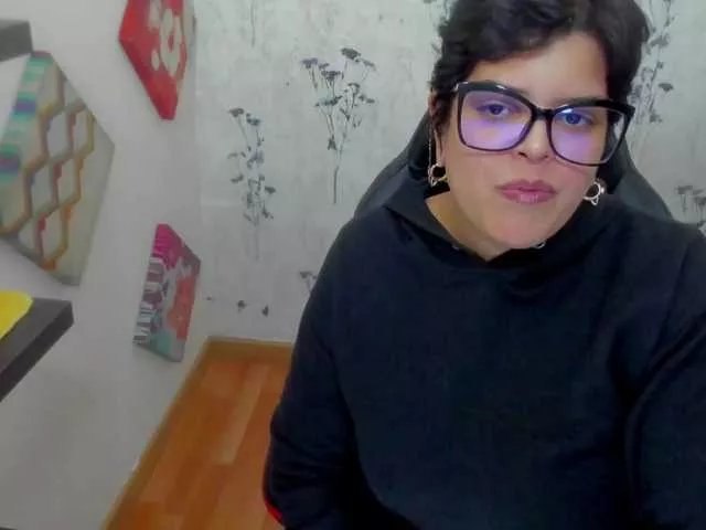 Arethaozz1 on BongaCams