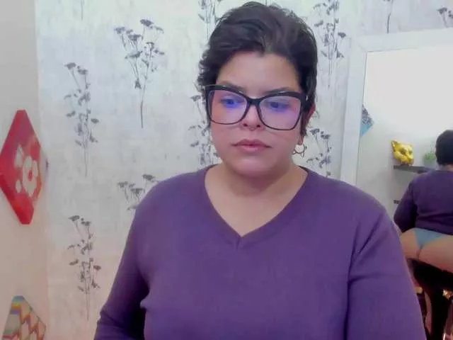 Arethaozz1 on BongaCams