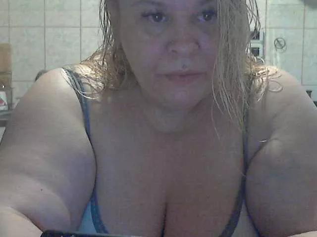 AriannaMilf on BongaCams 