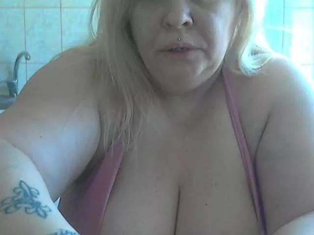 AriannaMilf on BongaCams 