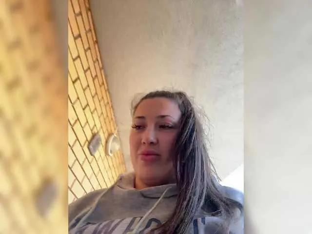 Freechat BettyBoom13 on BongaCams