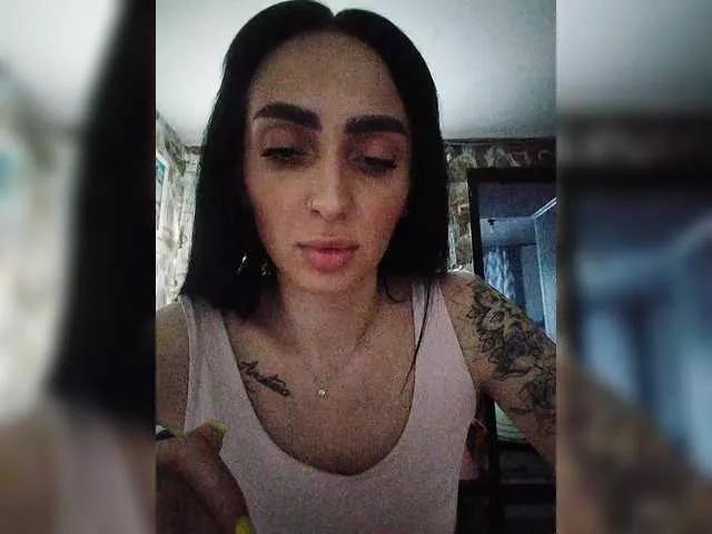 Offline Blackcaramel on BongaCams