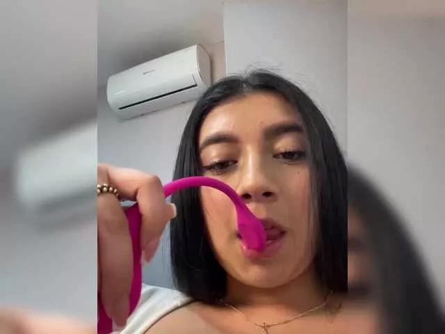 Briianataylor on BongaCams 