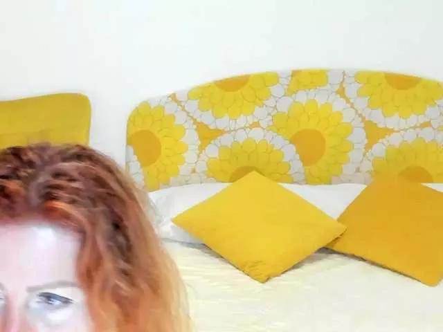 Offline BritishPenelope on BongaCams