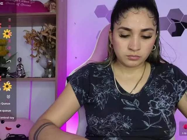 Freechat britt-grey on BongaCams