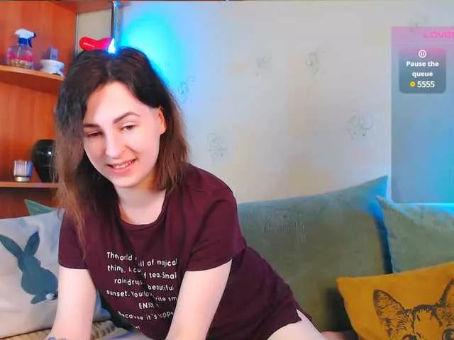 Offline Caroline1995 on BongaCams