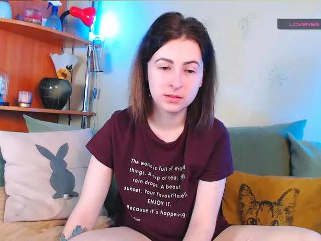 Offline Caroline1995 on BongaCams