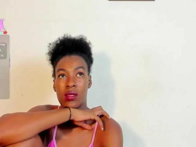 Caryn-Logan on BongaCams