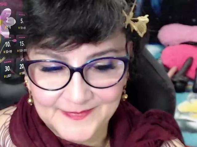 Freechat cataleya-mom on BongaCams