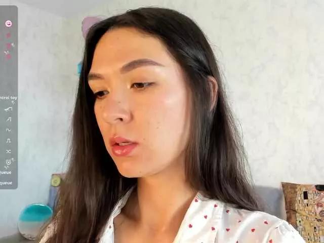 Freechat charmingkitty on BongaCams
