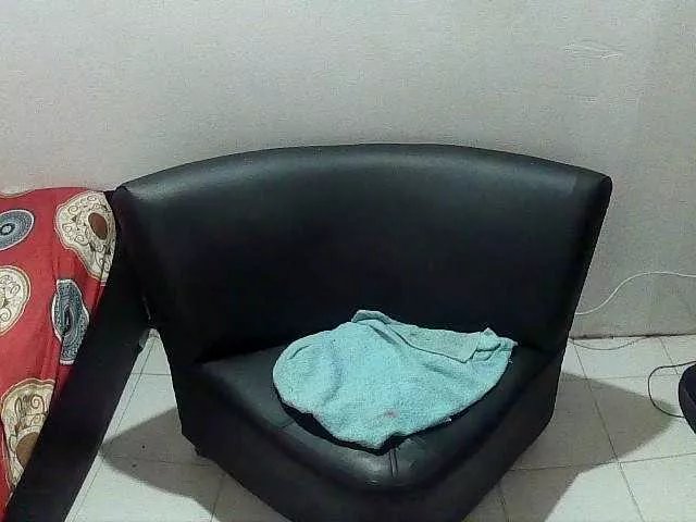 Freechat charrysexy on BongaCams