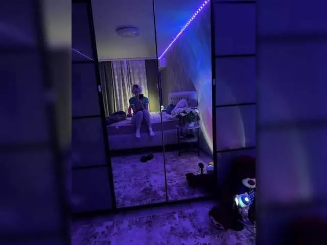 Cosmos13131 on BongaCams