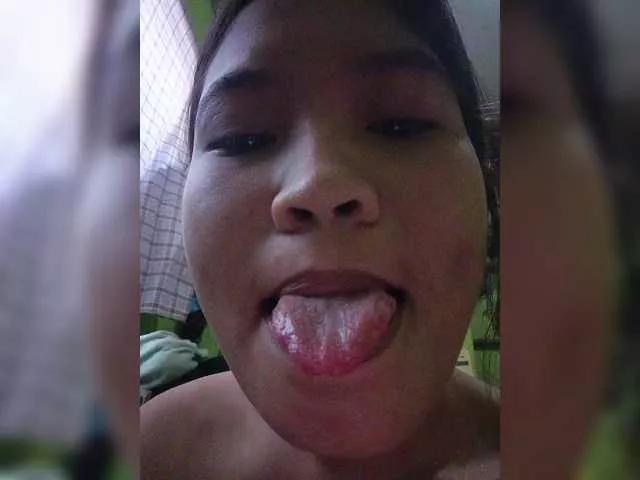 Offline cutiepinay on BongaCams