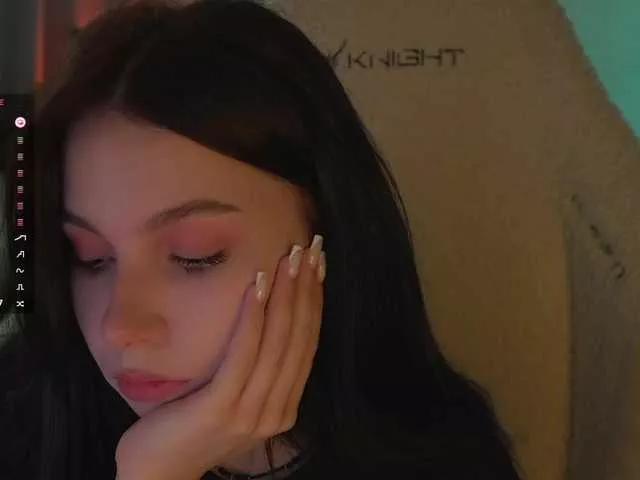 Offline DrammaQueennnn on BongaCams
