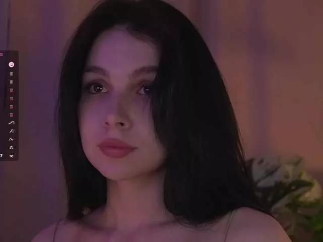 Offline DrammaQueennnn on BongaCams
