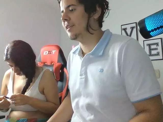 Offline Emy23Jack23 on BongaCams