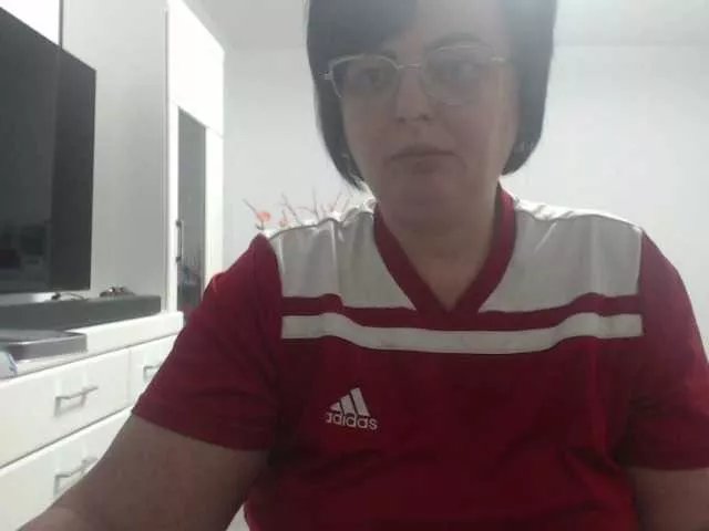 Emyllywhite on BongaCams