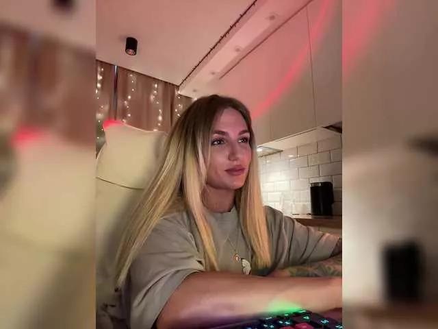 Offline EnlivenLuv on BongaCams