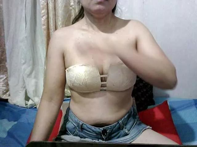 Offline erica-4u on BongaCams