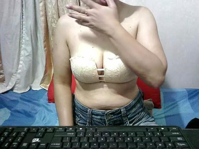 Offline erica-4u on BongaCams