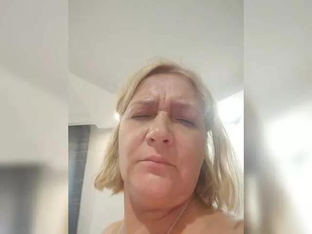 Offline Eva-Bella on BongaCams