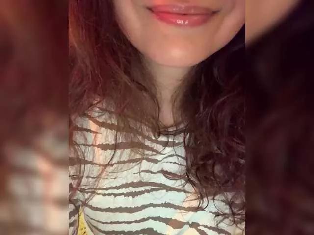 Offline FeeBee on BongaCams