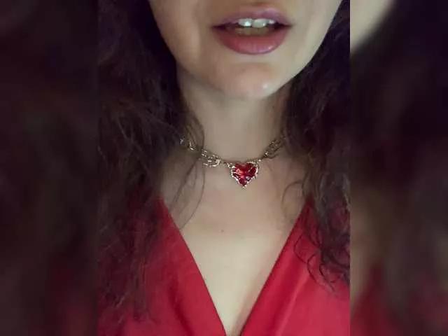 Offline FeeBee on BongaCams