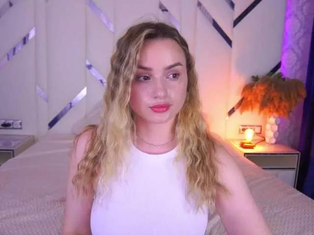 Offline FloraGreys on BongaCams