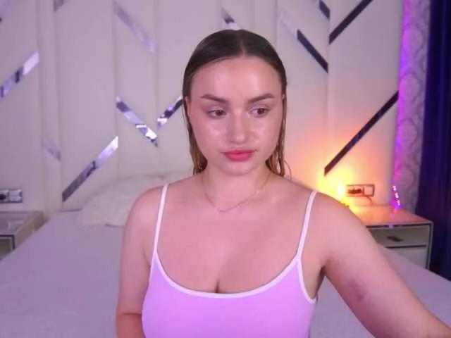 Offline FloraGreys on BongaCams