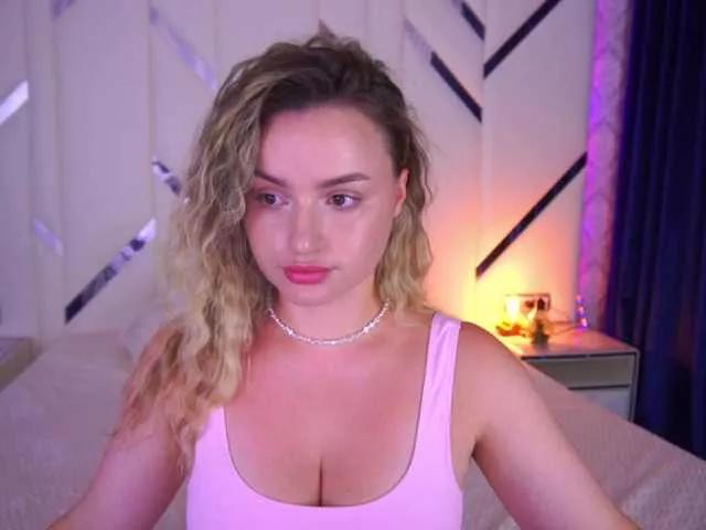 Offline FloraGreys on BongaCams