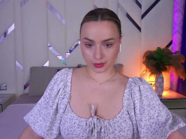 Offline FloraGreys on BongaCams