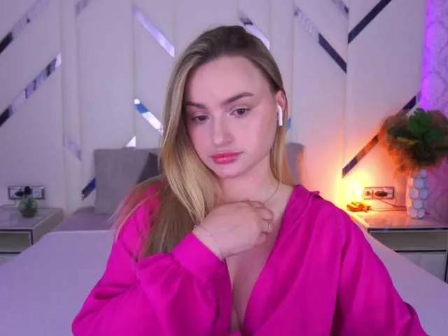 Offline FloraGreys on BongaCams