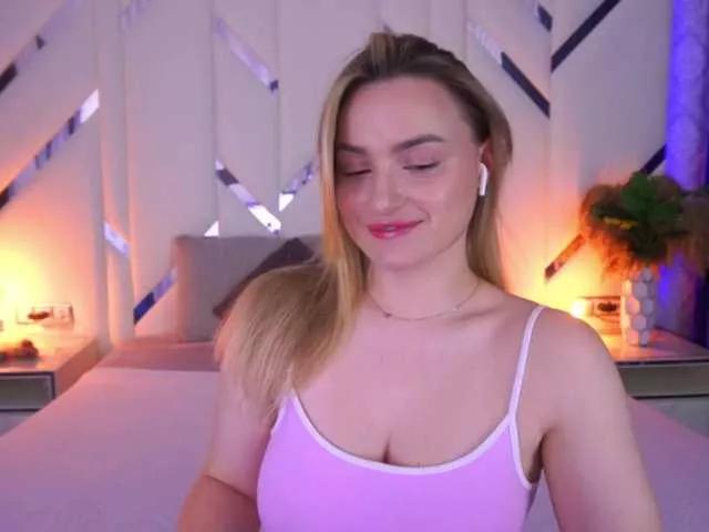 Offline FloraGreys on BongaCams