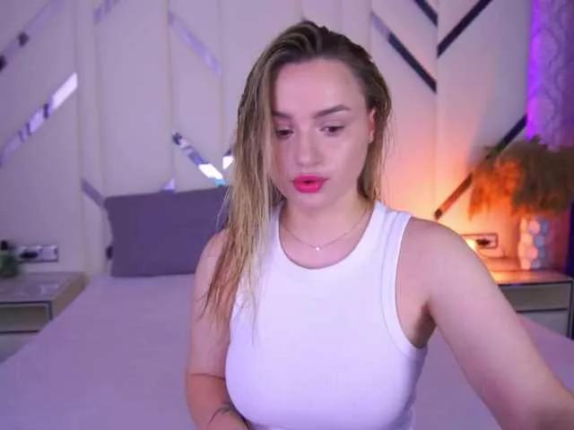 Offline FloraGreys on BongaCams