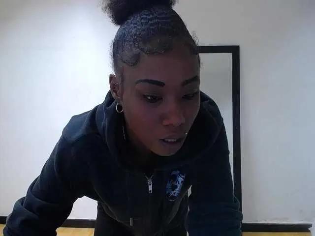 goldenn-ass — I love people talk about my body, to touch my body and love C2C to see you cumming for me!