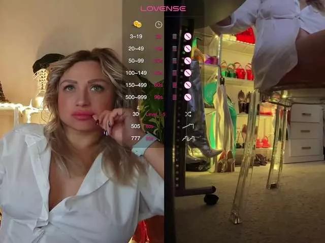 Offline HomePussy1 on BongaCams