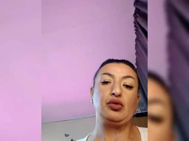 Hotangel75 on BongaCams