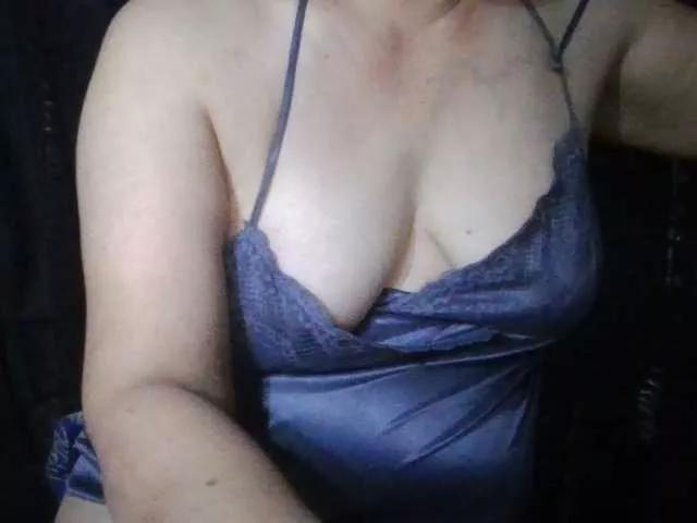 Offline HotSqrt4u on BongaCams