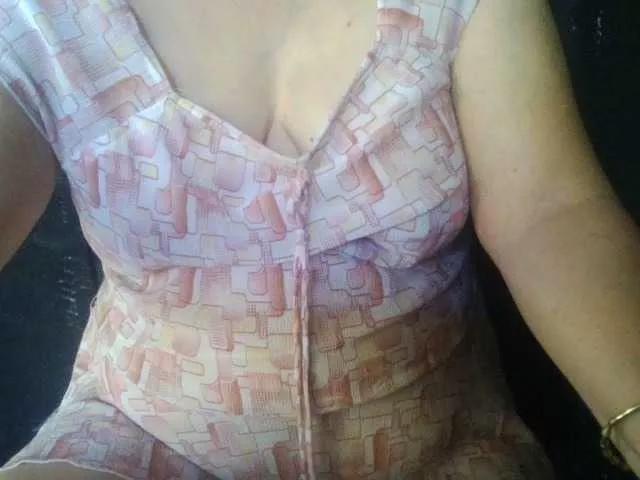 Offline HotSqrt4u on BongaCams